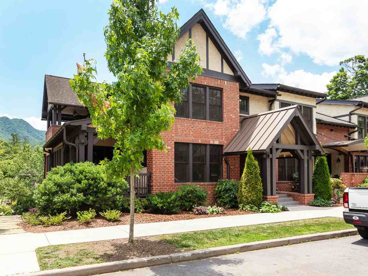 7 Fitzgerald Rd #1