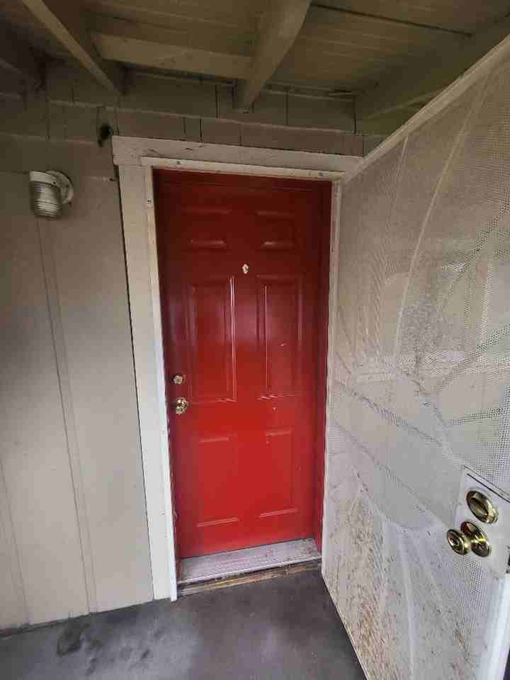 r30b - Photo 3 of 11