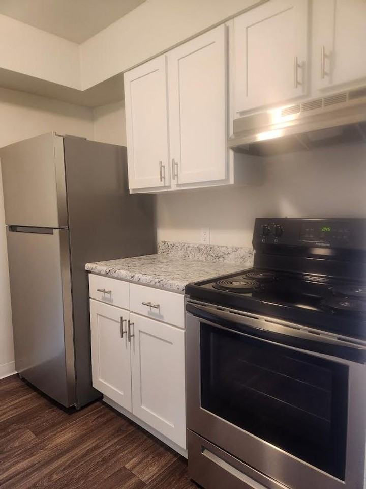 North Pointe Apartments - Photo 4 of 37