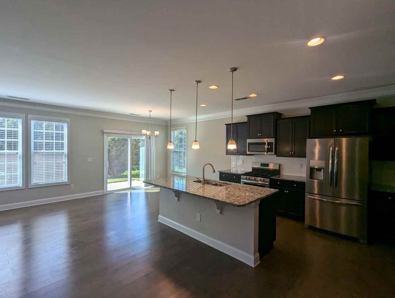 3979 Lake Breeze Dr - Photo 3 of 29