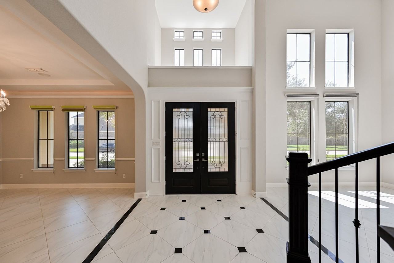 27810 Burnett Hills Ln - Photo 5 of 42