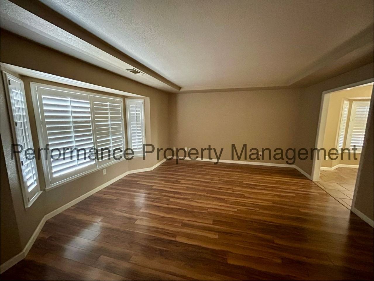 1541 Pamela Ct - Photo 5 of 21