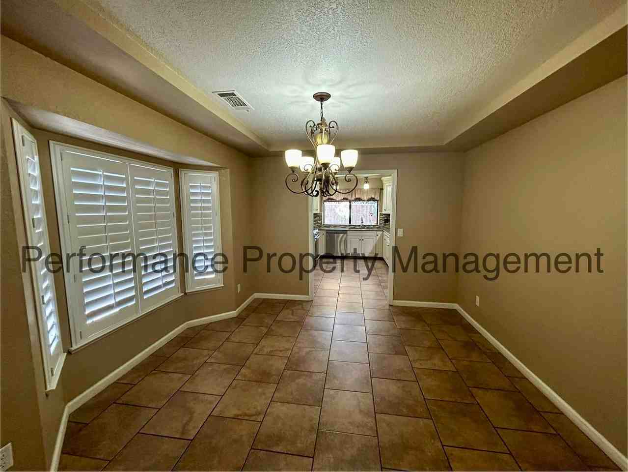 1541 Pamela Ct - Photo 6 of 21