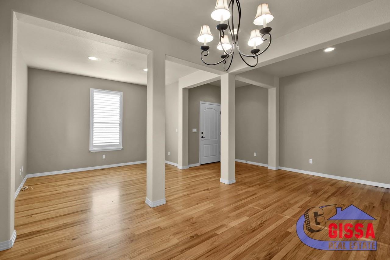8109 Winding Passage Dr - Photo 4 of 50