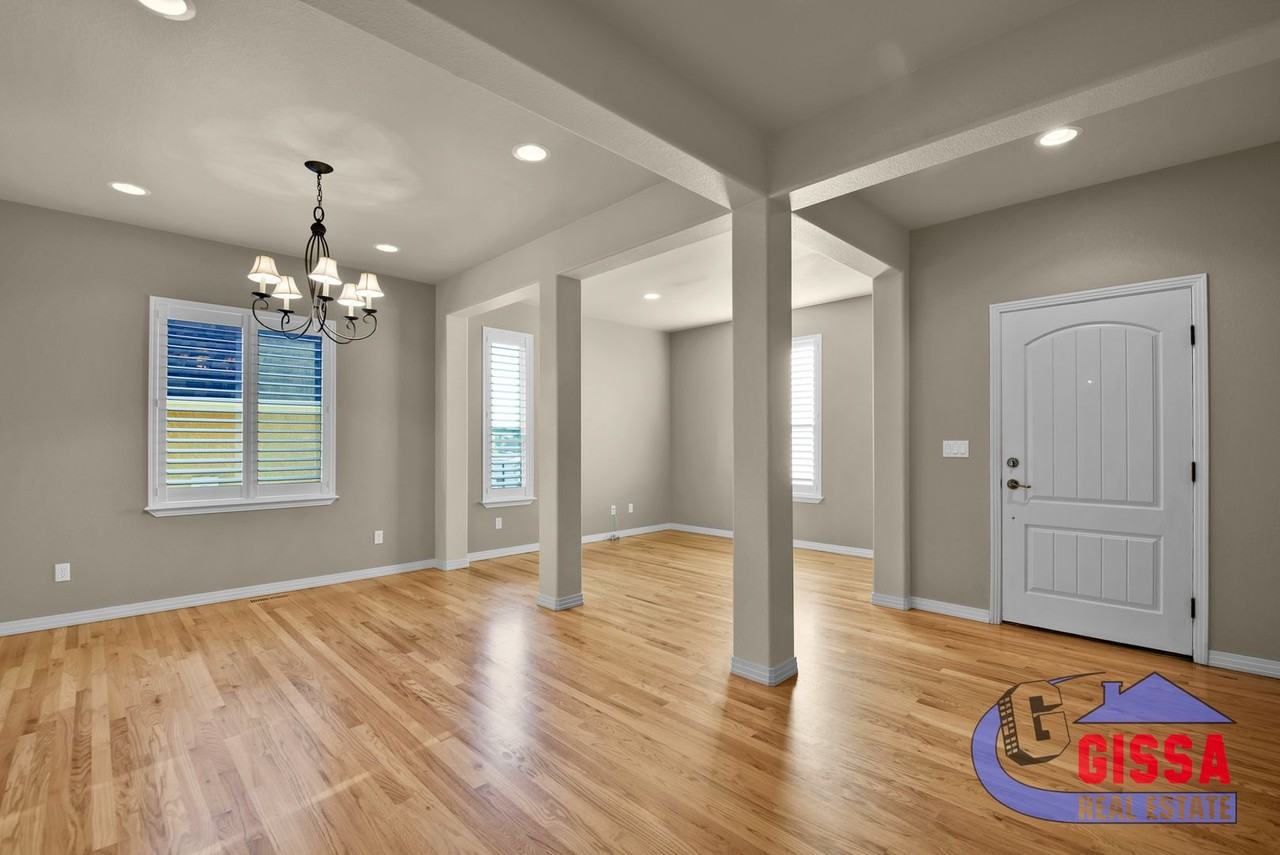8109 Winding Passage Dr - Photo 5 of 50