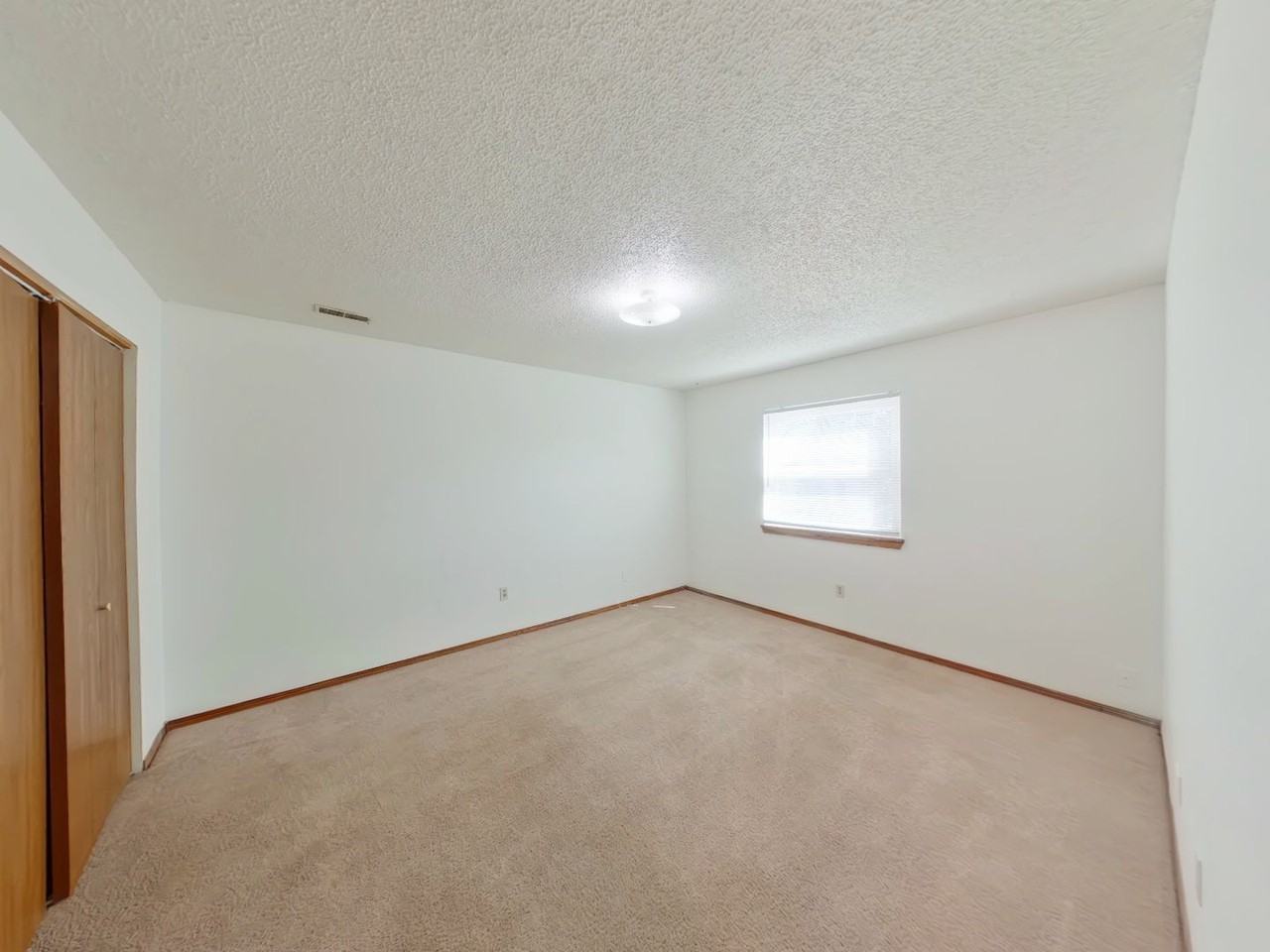 3950 N Garland Cir #3 - Photo 7 of 8
