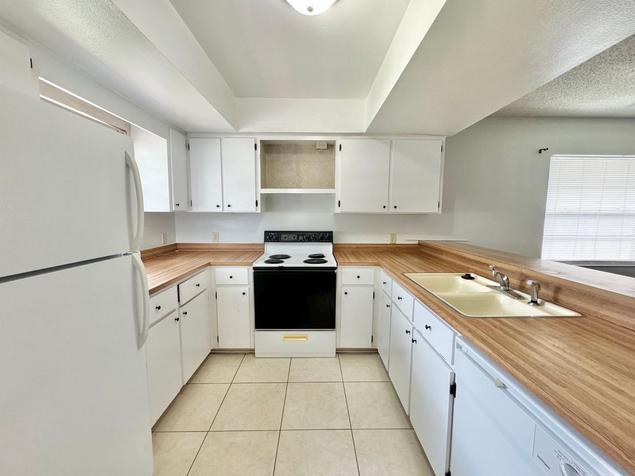 5613 Struthers - Photo 3 of 26