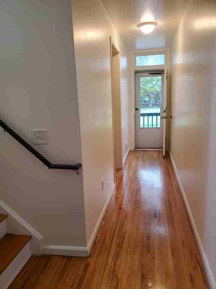 21 Bellevue Ave - Photo 3 of 30