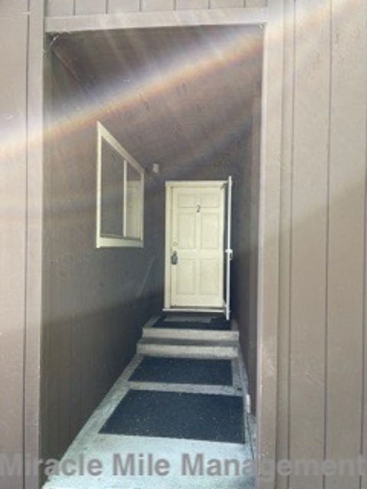 e624 - Photo 2 of 13