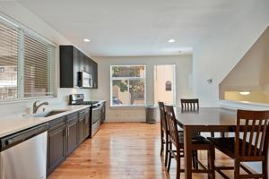 featured image of 910 N 19th St