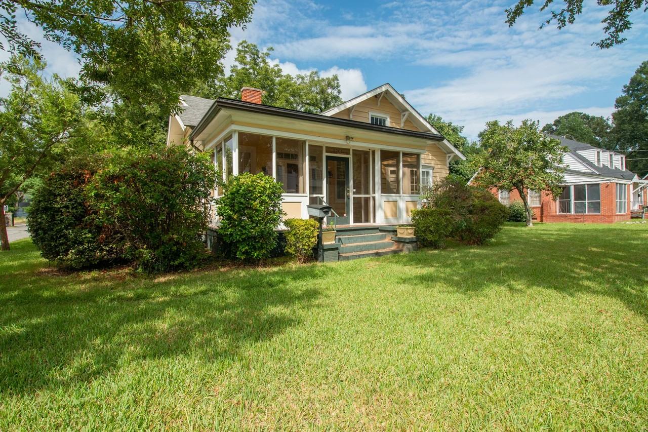 1201 16th Ave - Photo 2 of 15