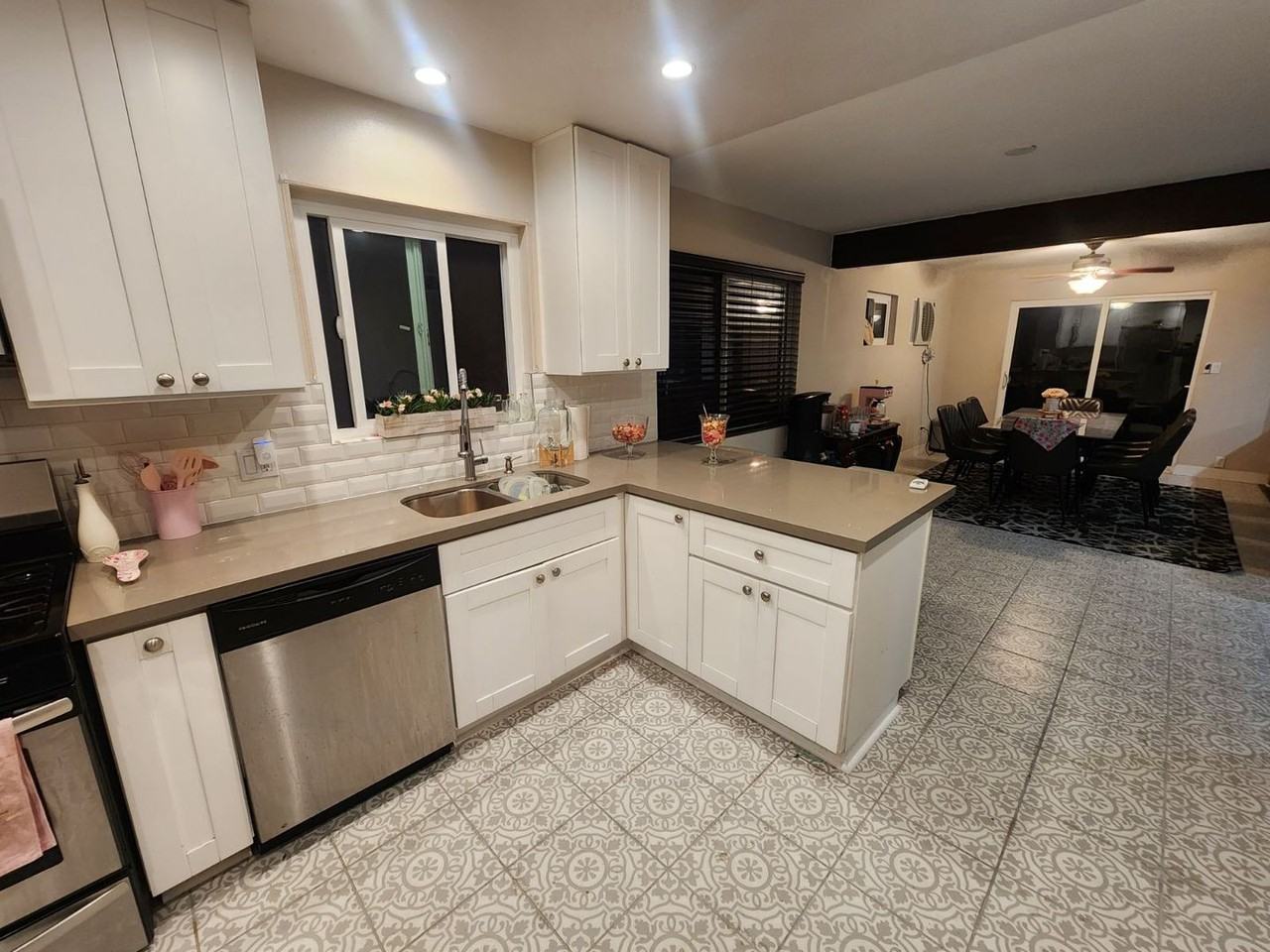 7490 Minerva Dr - Photo 3 of 13