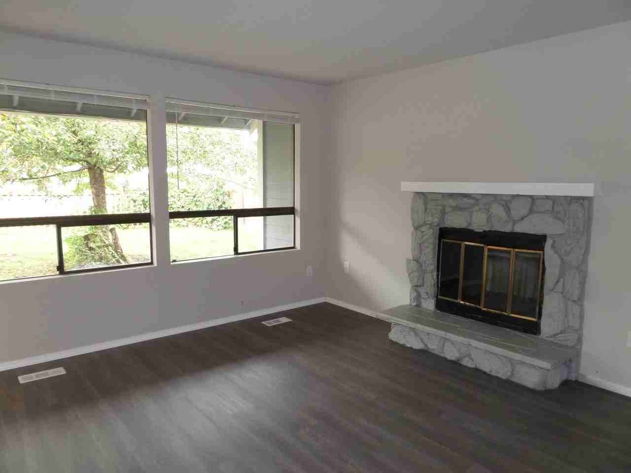 917 Natalie Pl - Photo 3 of 25