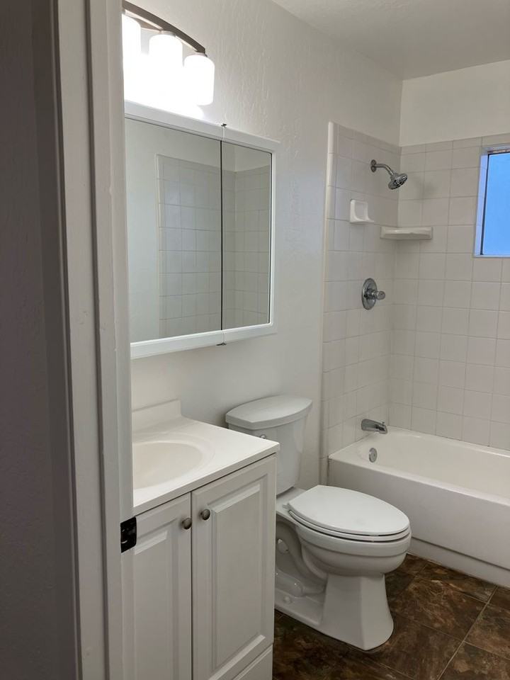137 Lomita Ave - Photo 6 of 10
