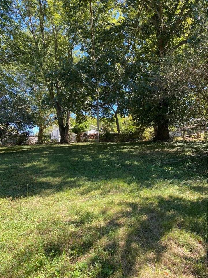 1306 S 3rd Ave - Photo 6 of 15