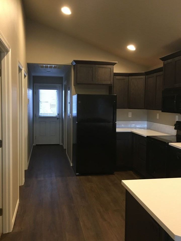 1546 Sw 36th Loop - Photo 5 of 12