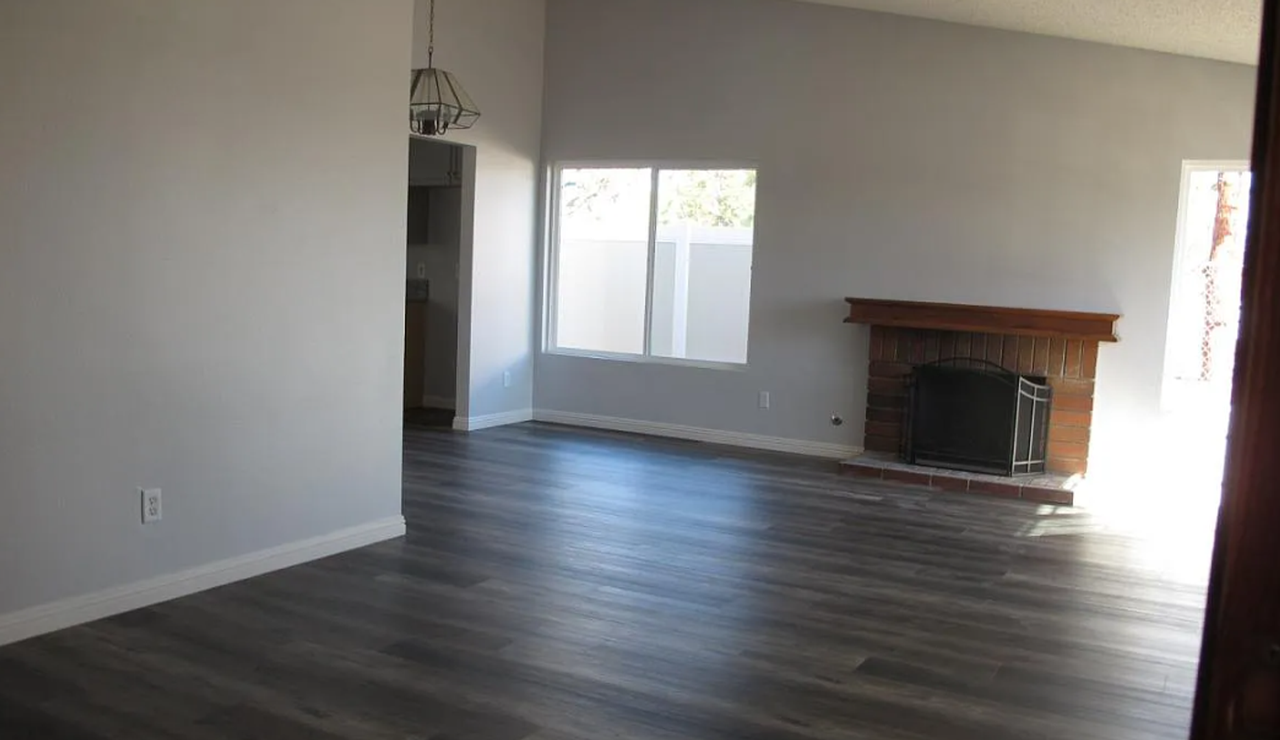 1412 Evergreen Ln - Photo 2 of 12