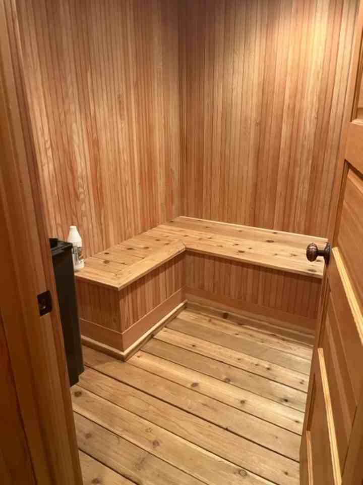 50 50 Clarkdale Avenue - Photo 4 of 10