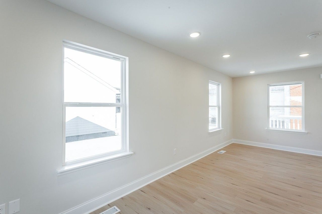 2011 S Lyerly St - Photo 6 of 40