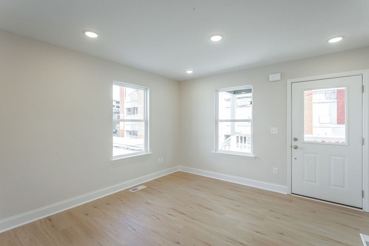 2011 S Lyerly St - Photo 7 of 40