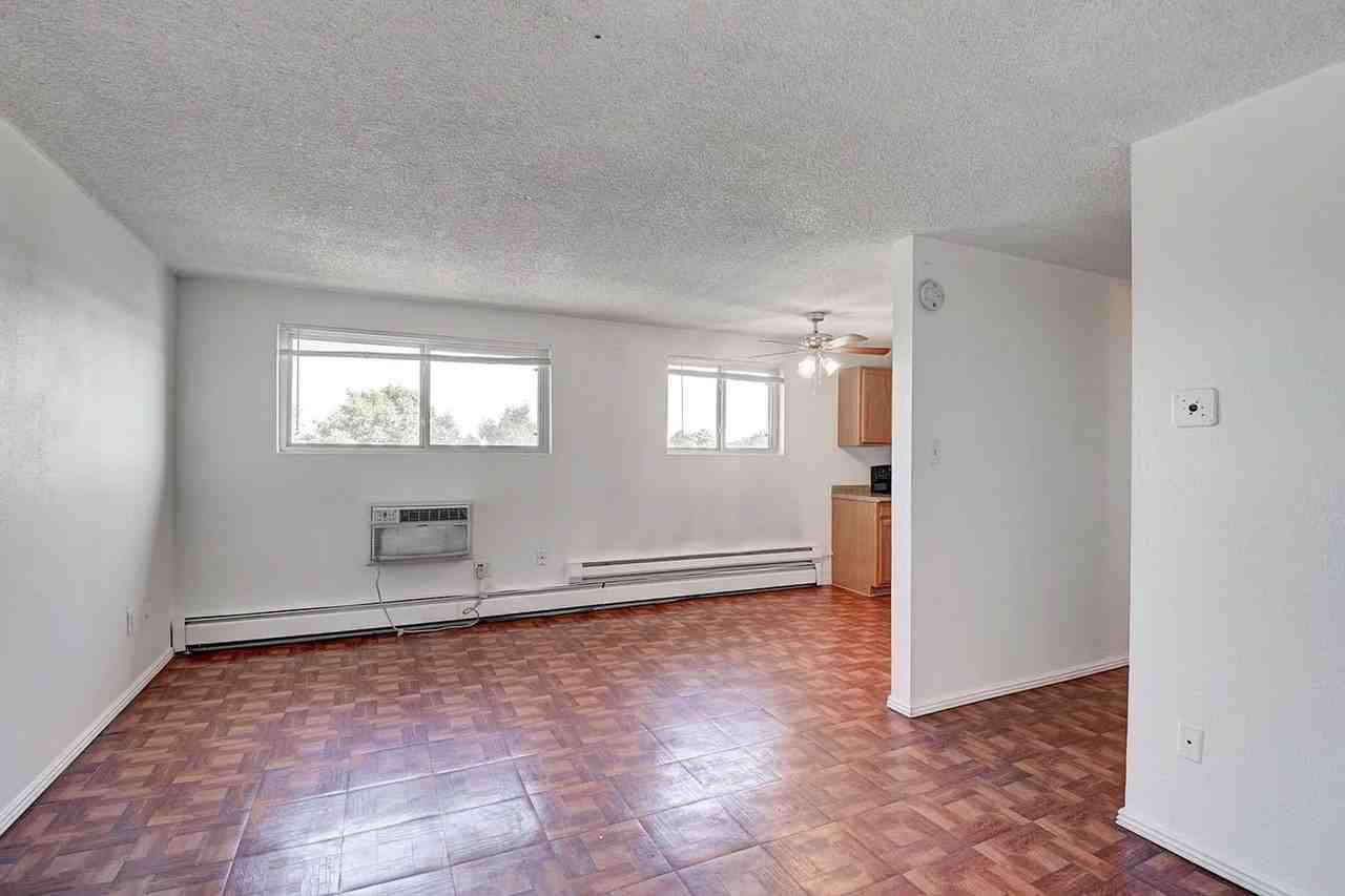 10444 E. 14th Avenue - Photo 3 of 12