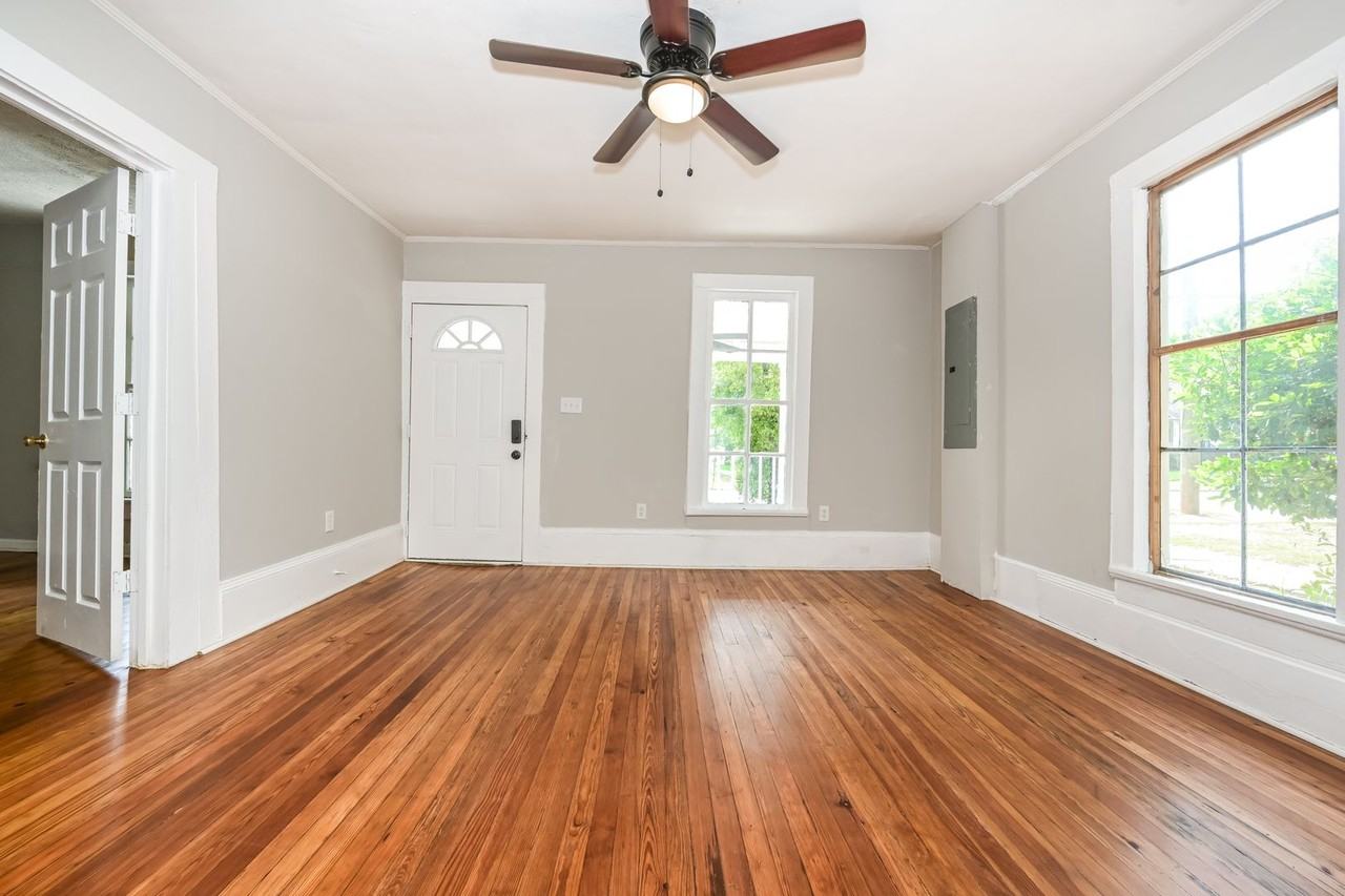 101 N 14th St - Photo 3 of 17