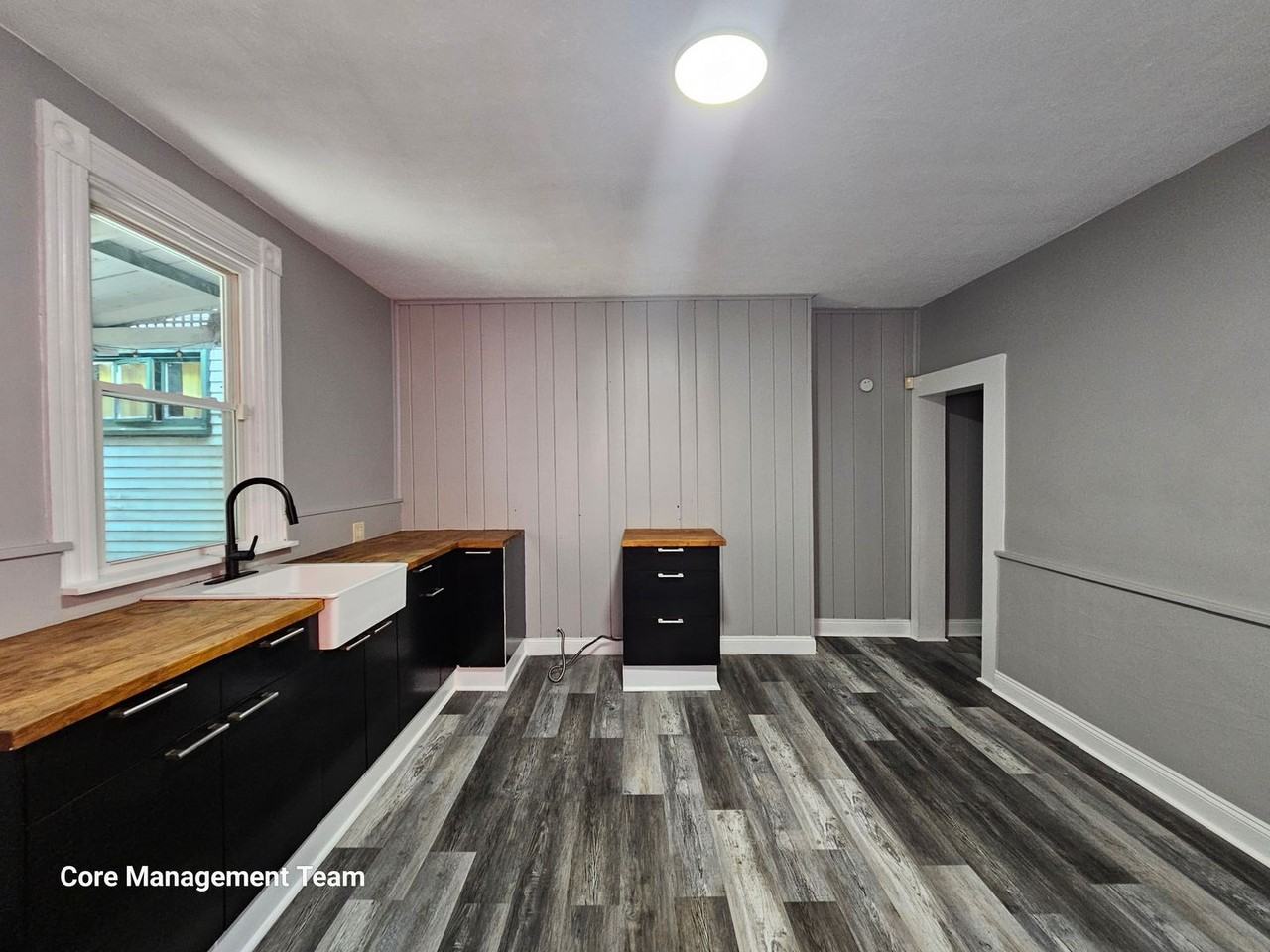 14 Courtright St - Photo 2 of 12