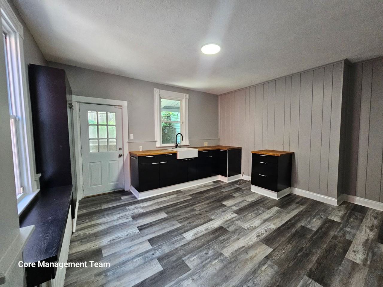 14 Courtright St - Photo 3 of 12