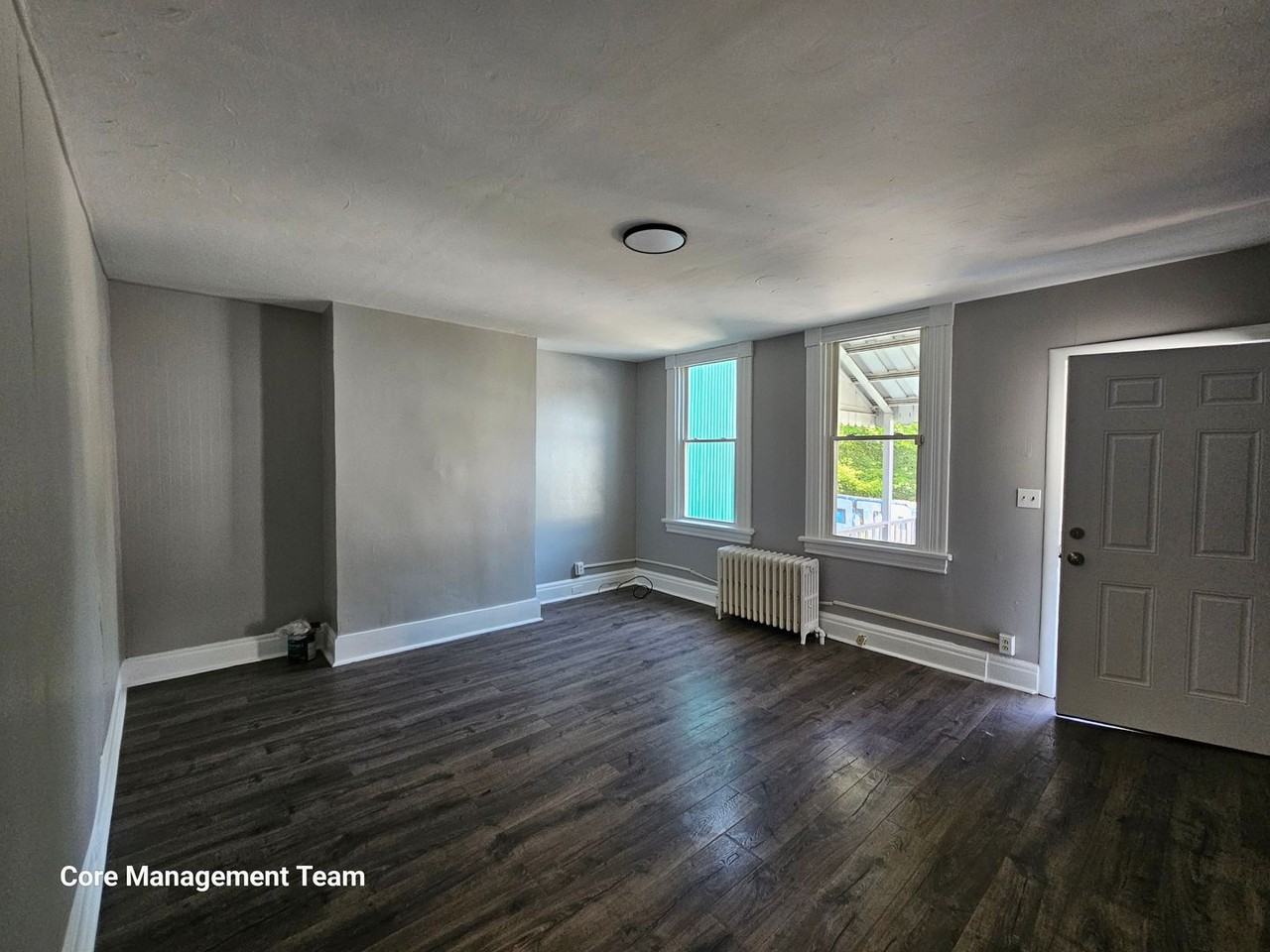 14 Courtright St - Photo 4 of 12