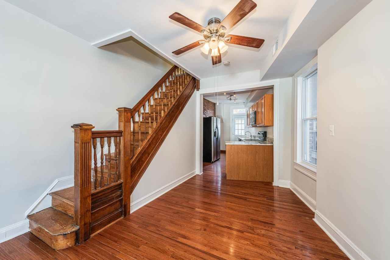 215 W 27th St #1 - Photo 7 of 28