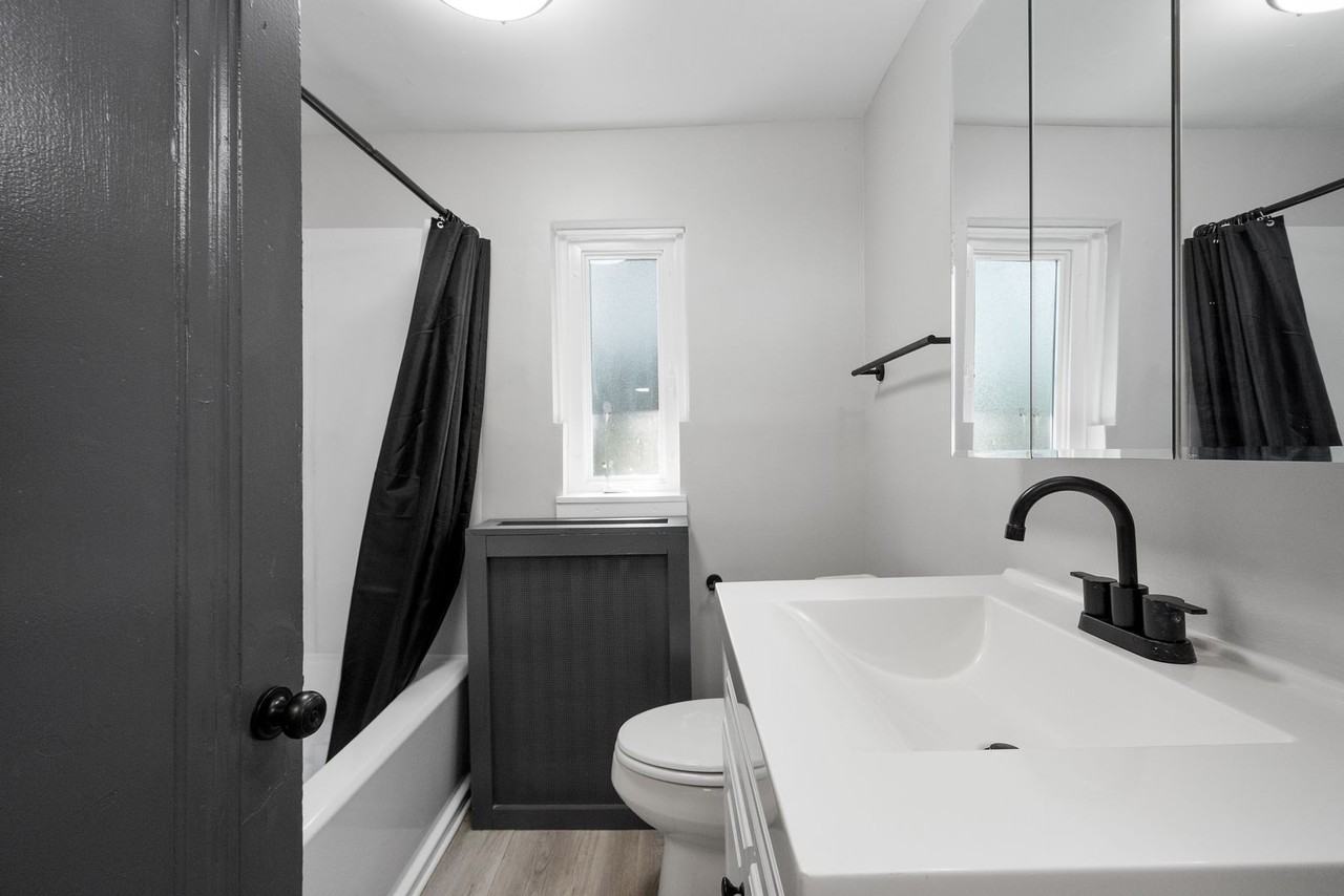 2822 Morlock St - Photo 2 of 37