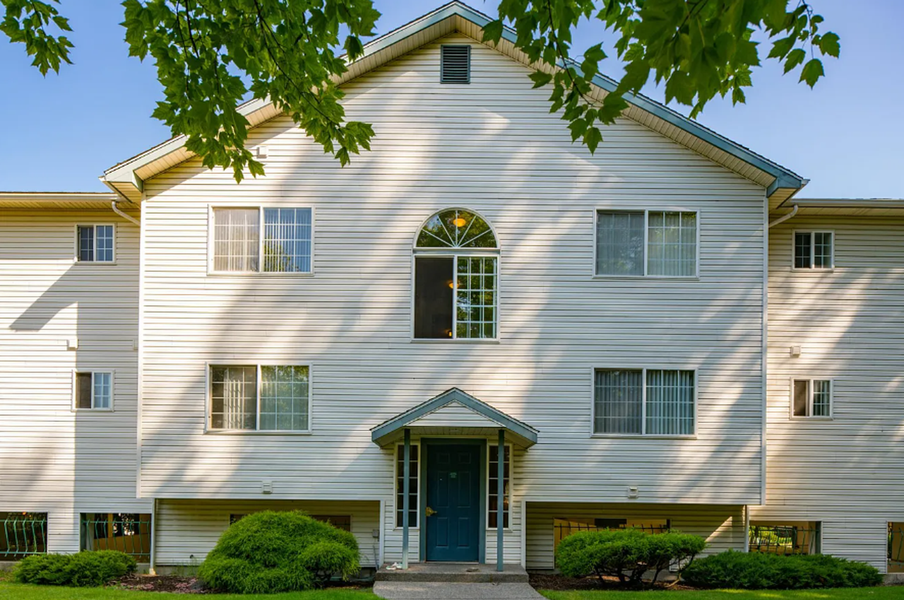 950 South Ash - Photo 3 of 4