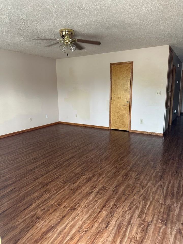 1208 Grove St - Photo 3 of 16