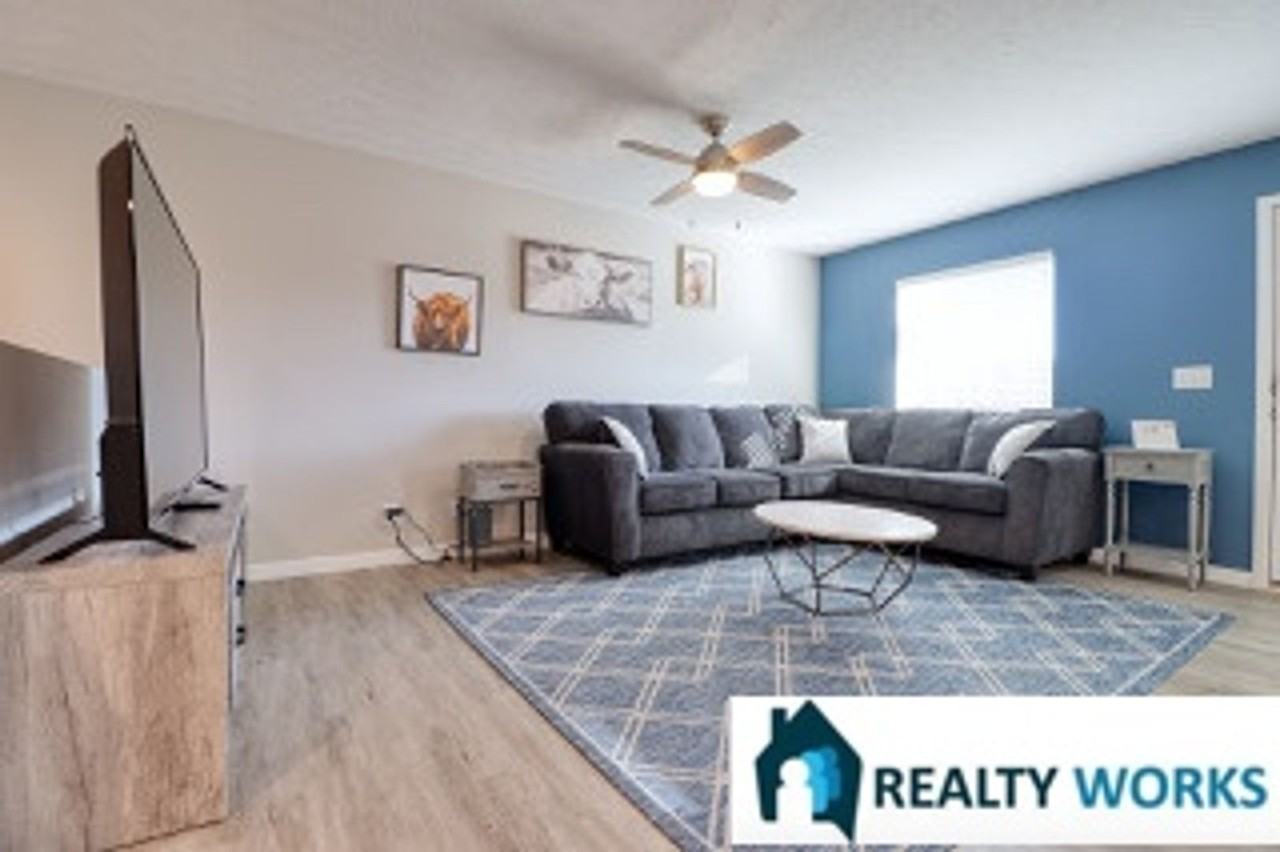 4547 Lewis Ave - Photo 4 of 16