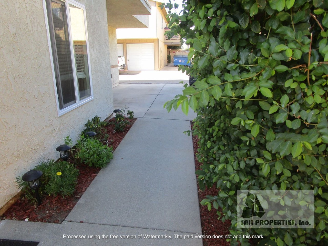 2403 Florida St #B - Photo 6 of 10