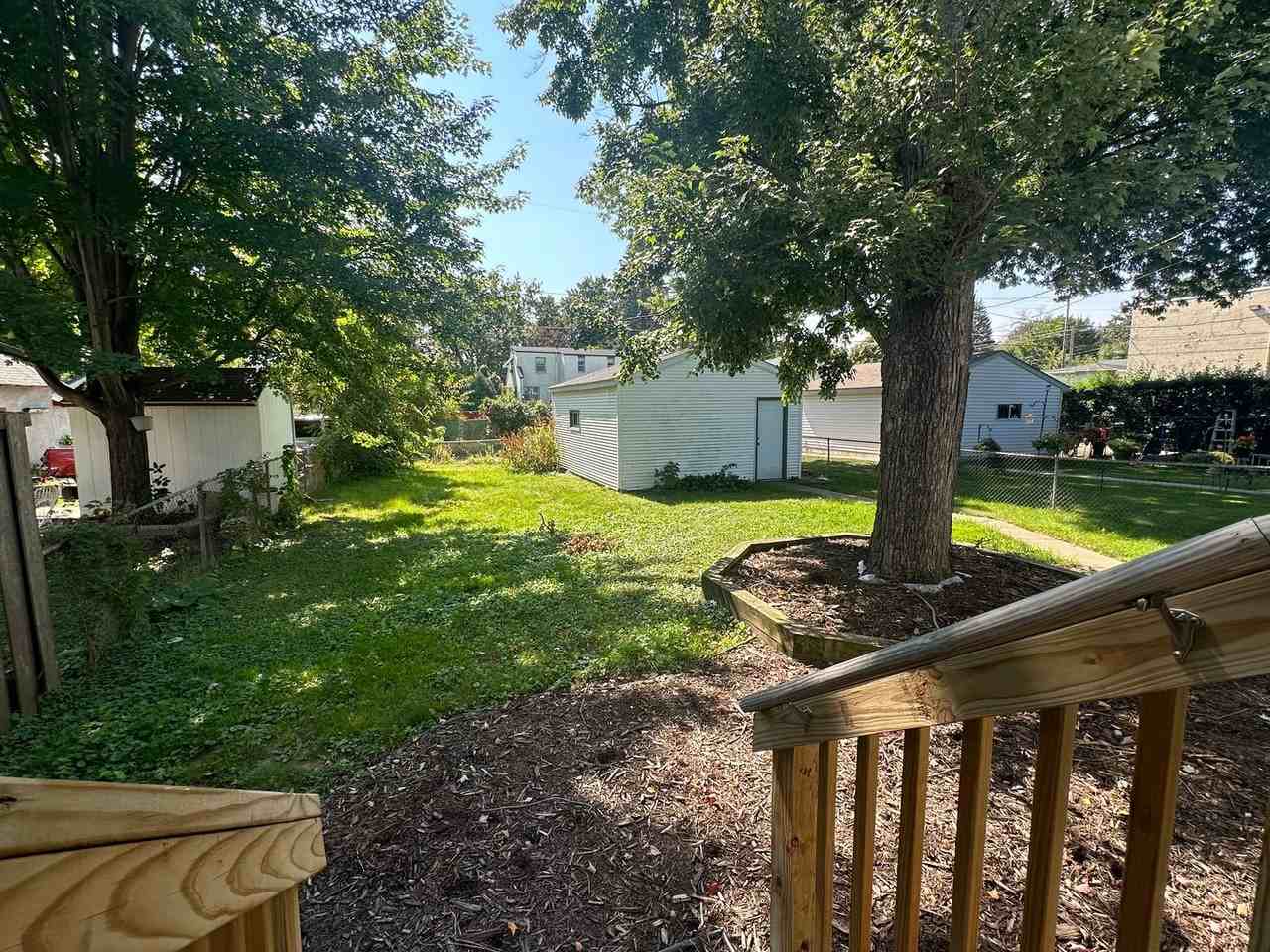 1802 Ross Ave E - Photo 2 of 17