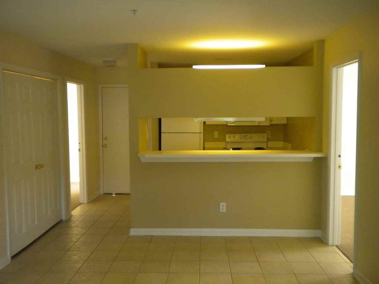 1241 University Ct - Photo 2 of 6