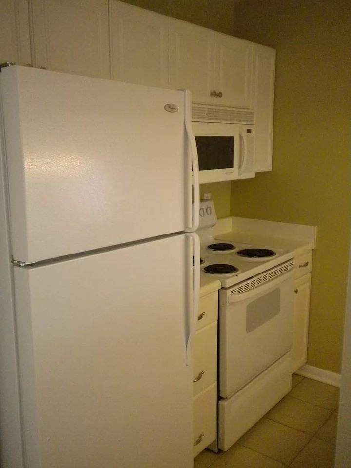 1241 University Ct - Photo 5 of 6