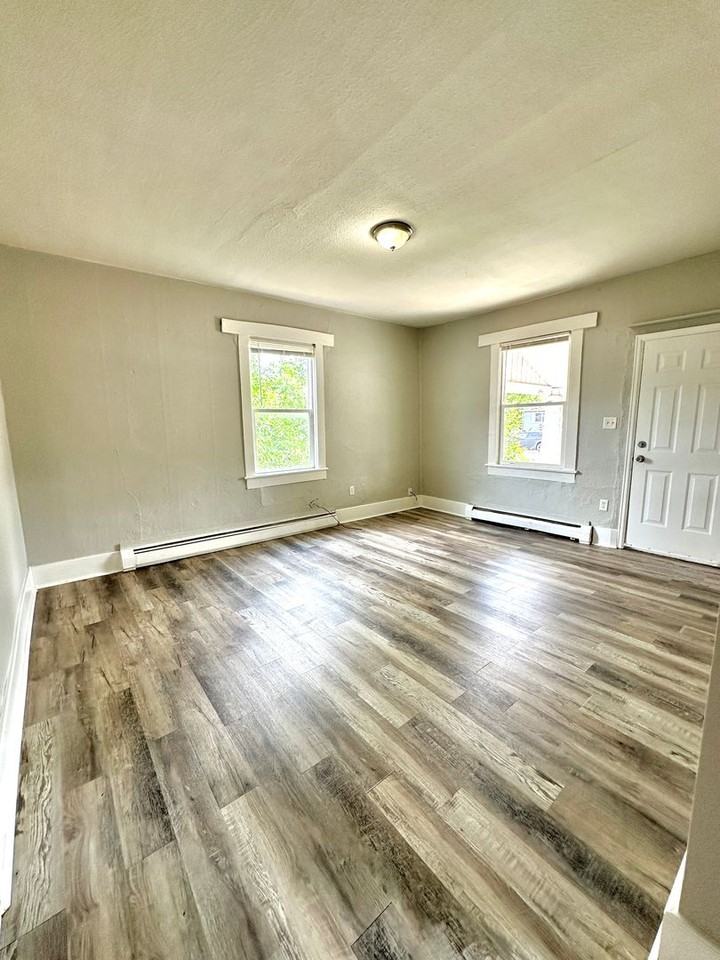 135 S Lowell Blvd - Photo 2 of 14