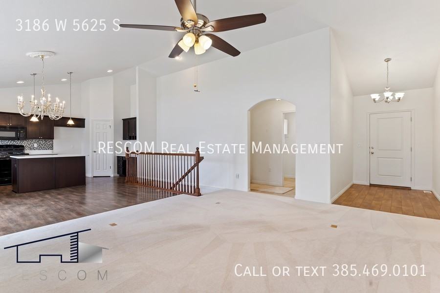 3186 W 5625 S - Photo 3 of 26