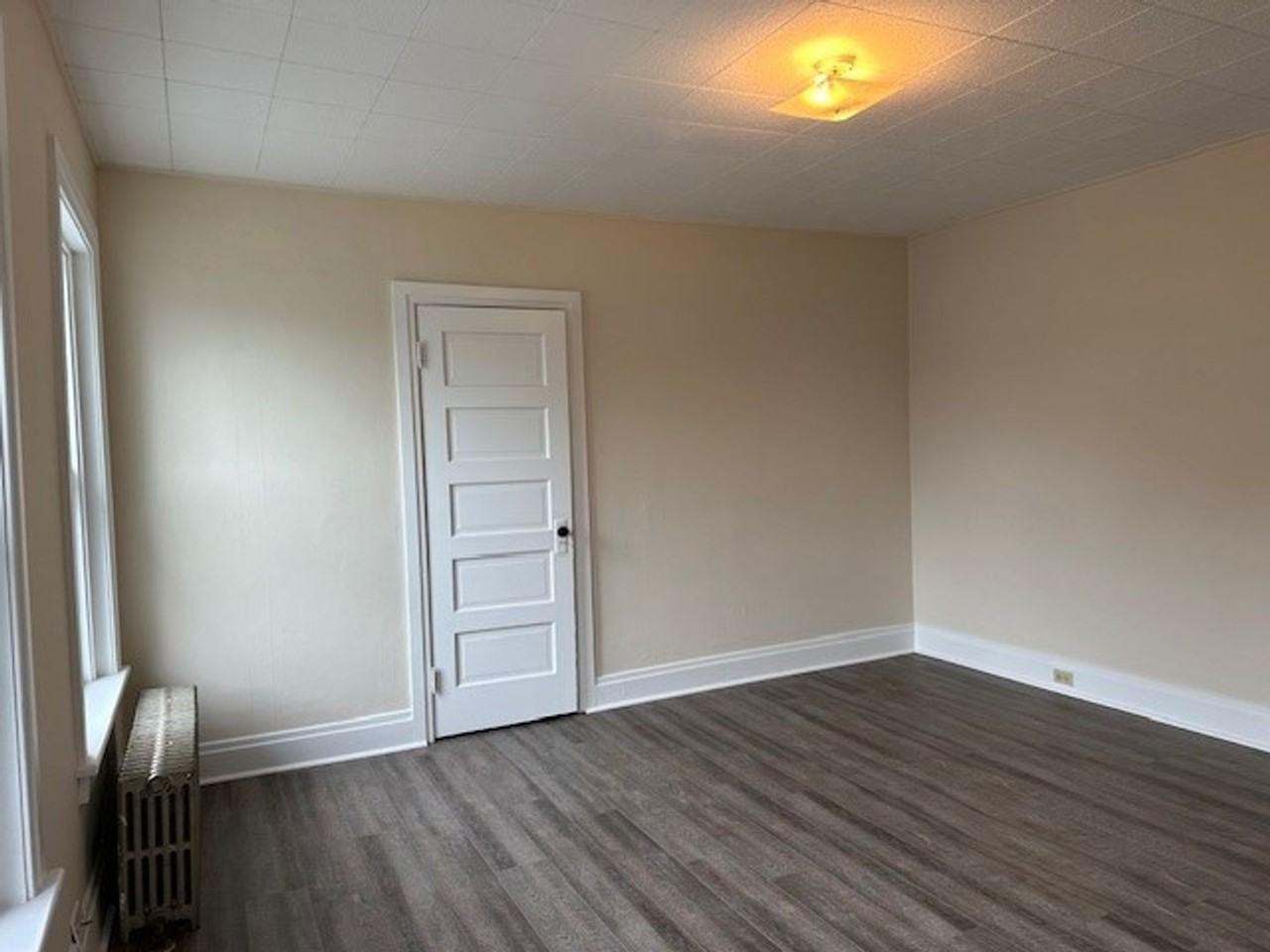 120 E Maple St #120A - Photo 3 of 11