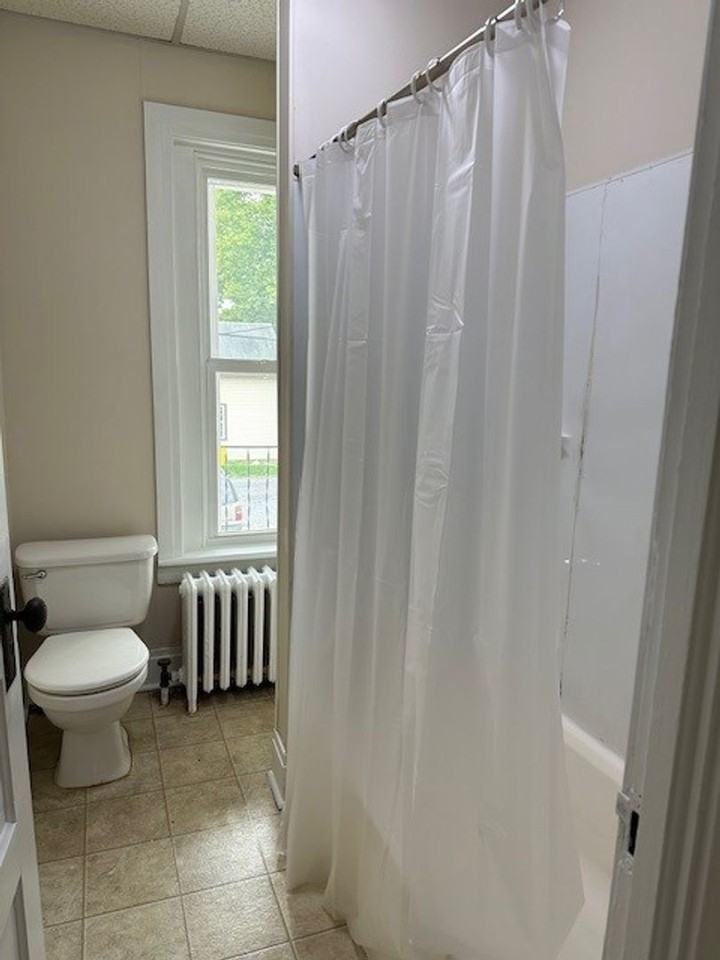 120 E Maple St #120A - Photo 6 of 11