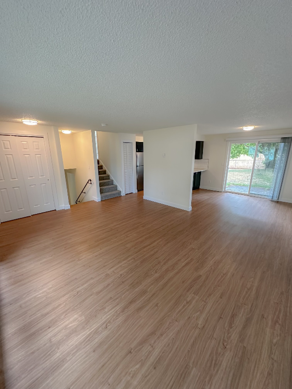 515 N Sommer Rd - Photo 2 of 12