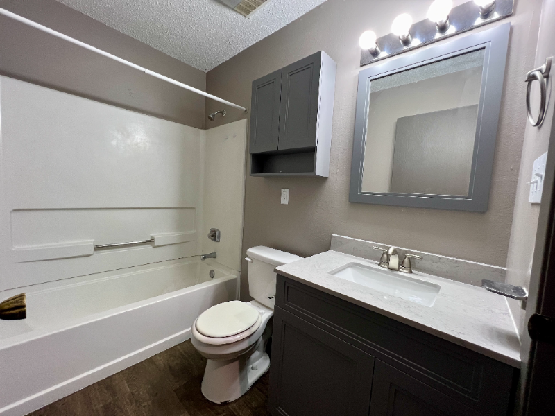 501 S Cedar St - Photo 4 of 8