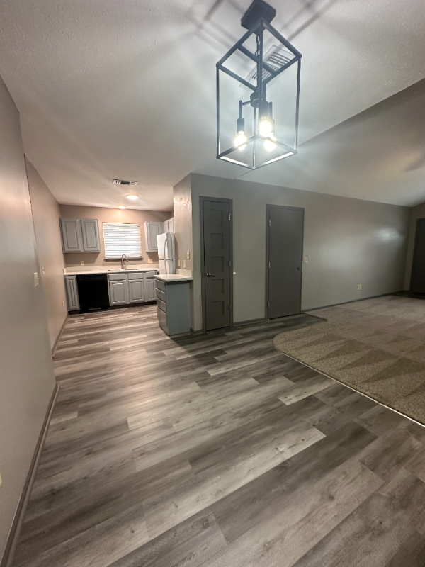 126 S Ohio St - Photo 6 of 19