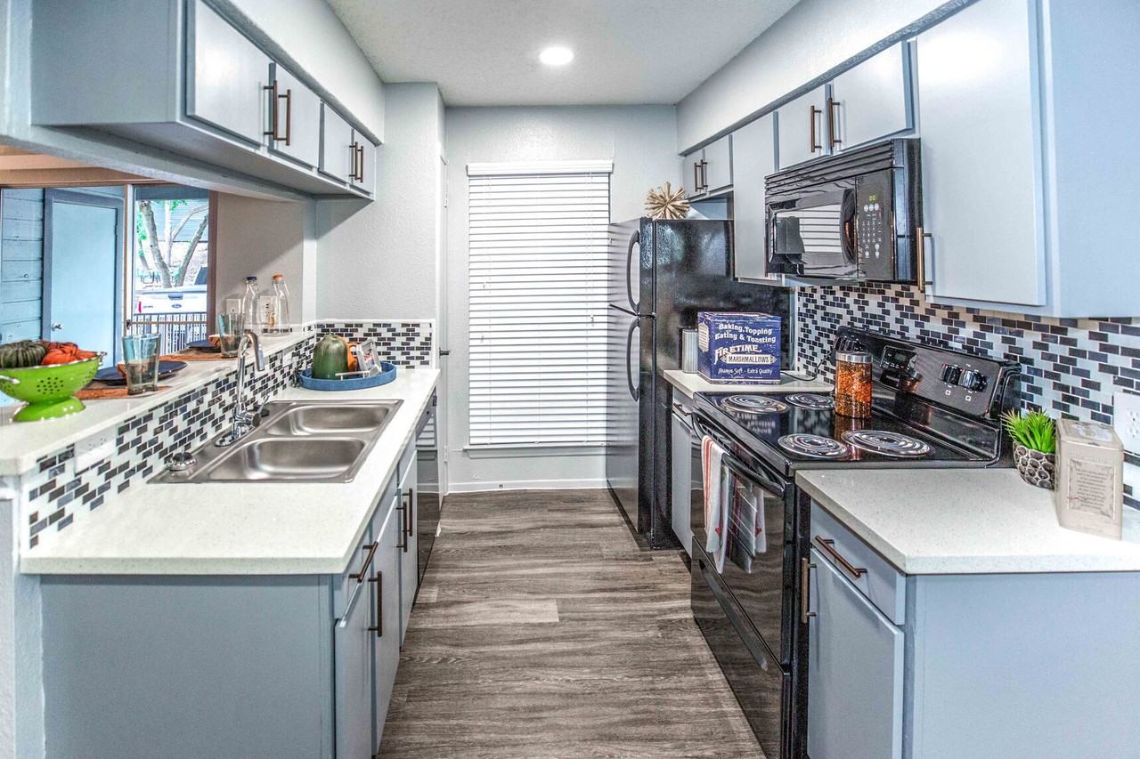 Treehouse Apartments - Photo 2 of 19