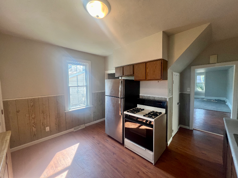 510 Superior Ave - Photo 2 of 14