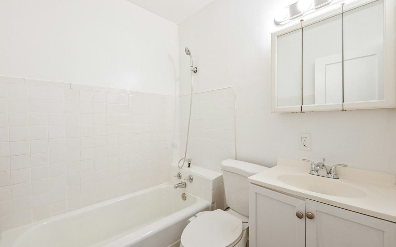 8002 Maryland Avenue, Unit A - Photo 4 of 24