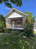 featured image of 164 Prince St #1