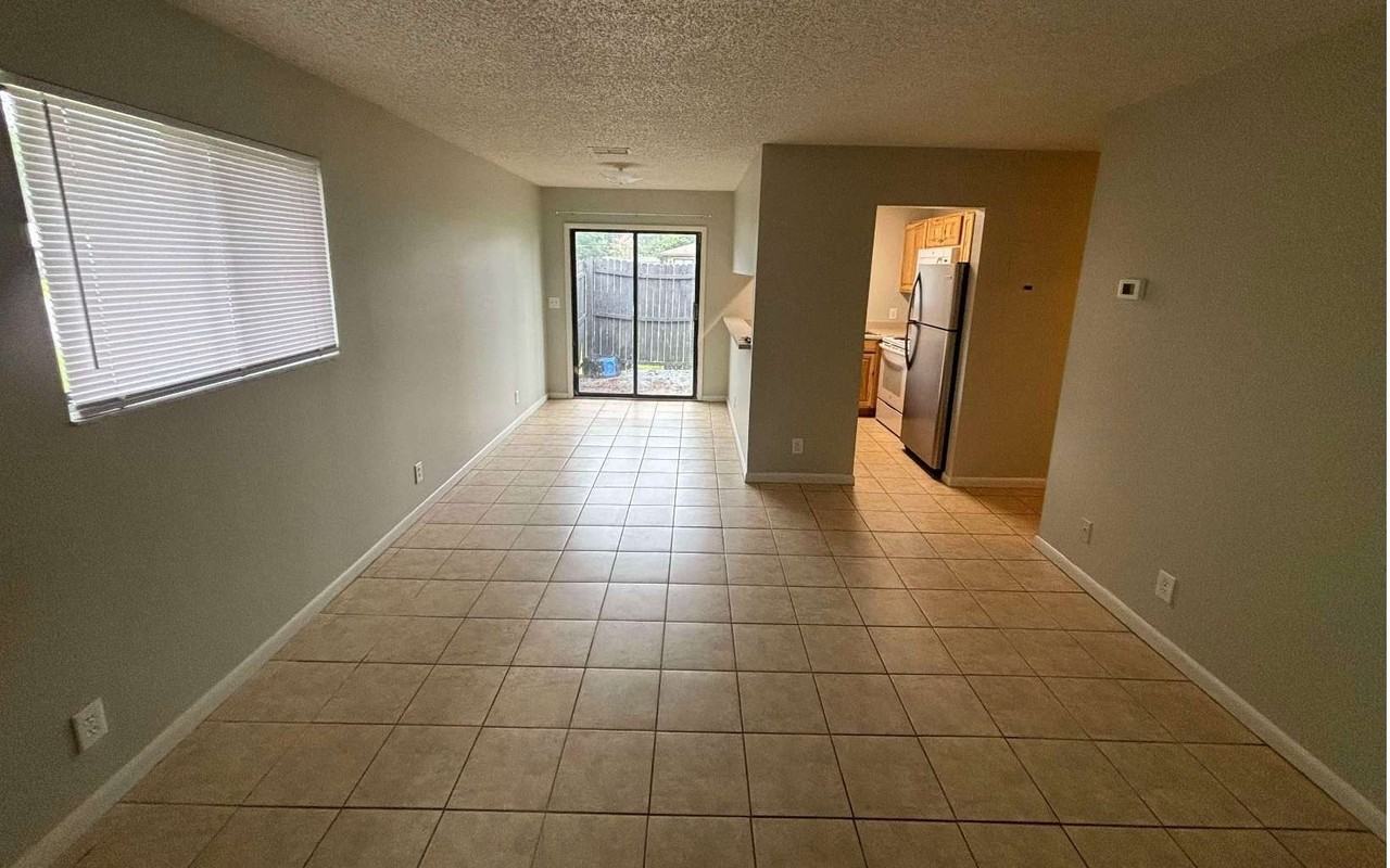 3858 Northwest Huntsboro Street - Photo 2 of 10